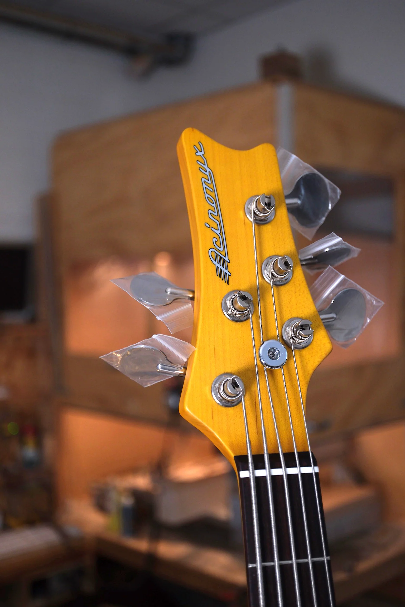 Acinonyx V Short Scale Bass Guitar - Championship Sparkle Blue - Image 4
