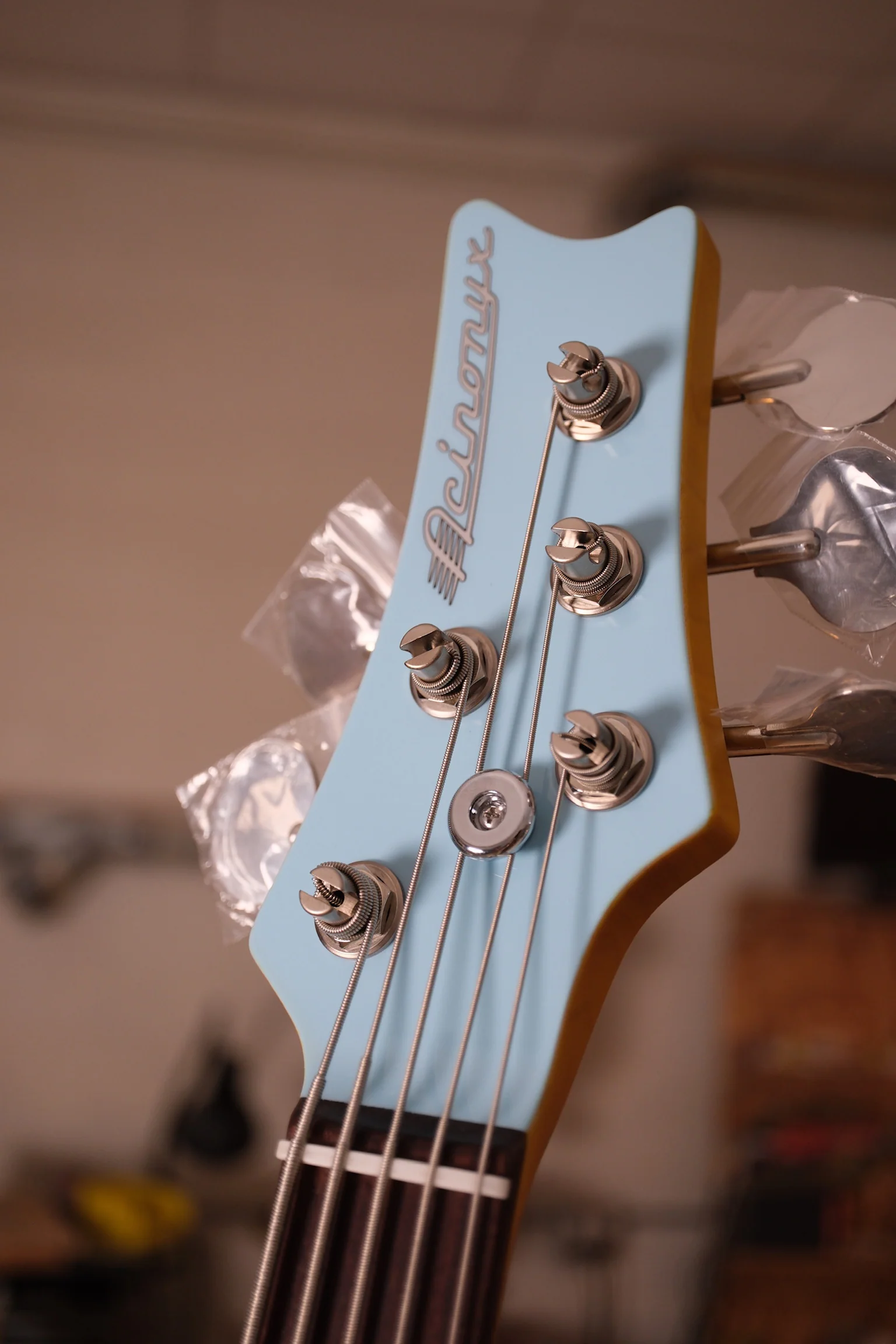 Acinonyx V Short Scale Bass Guitar - Daphne Blue - Image 4