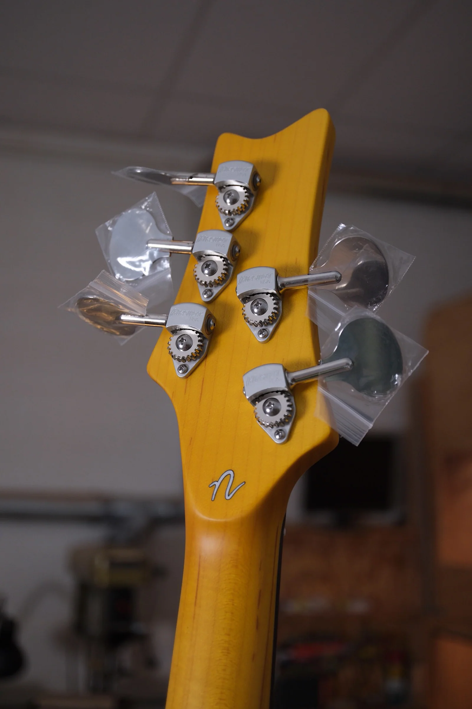 Acinonyx V Short Scale Bass Guitar - Seafoam Green - Image 5